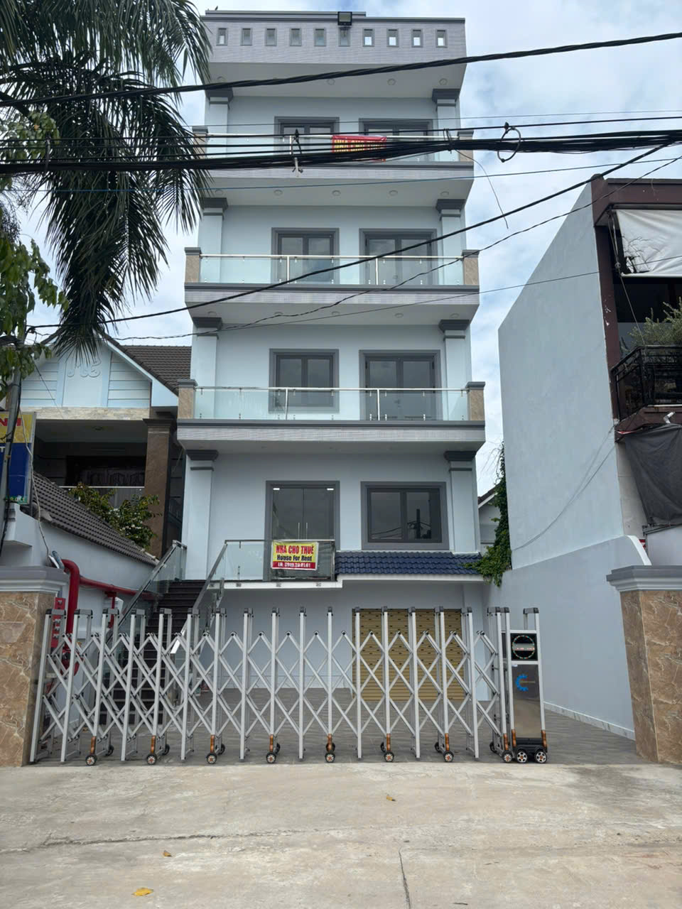 Cho Thuê Nhà 5 tầng cho thuê mặt tiền DT 746